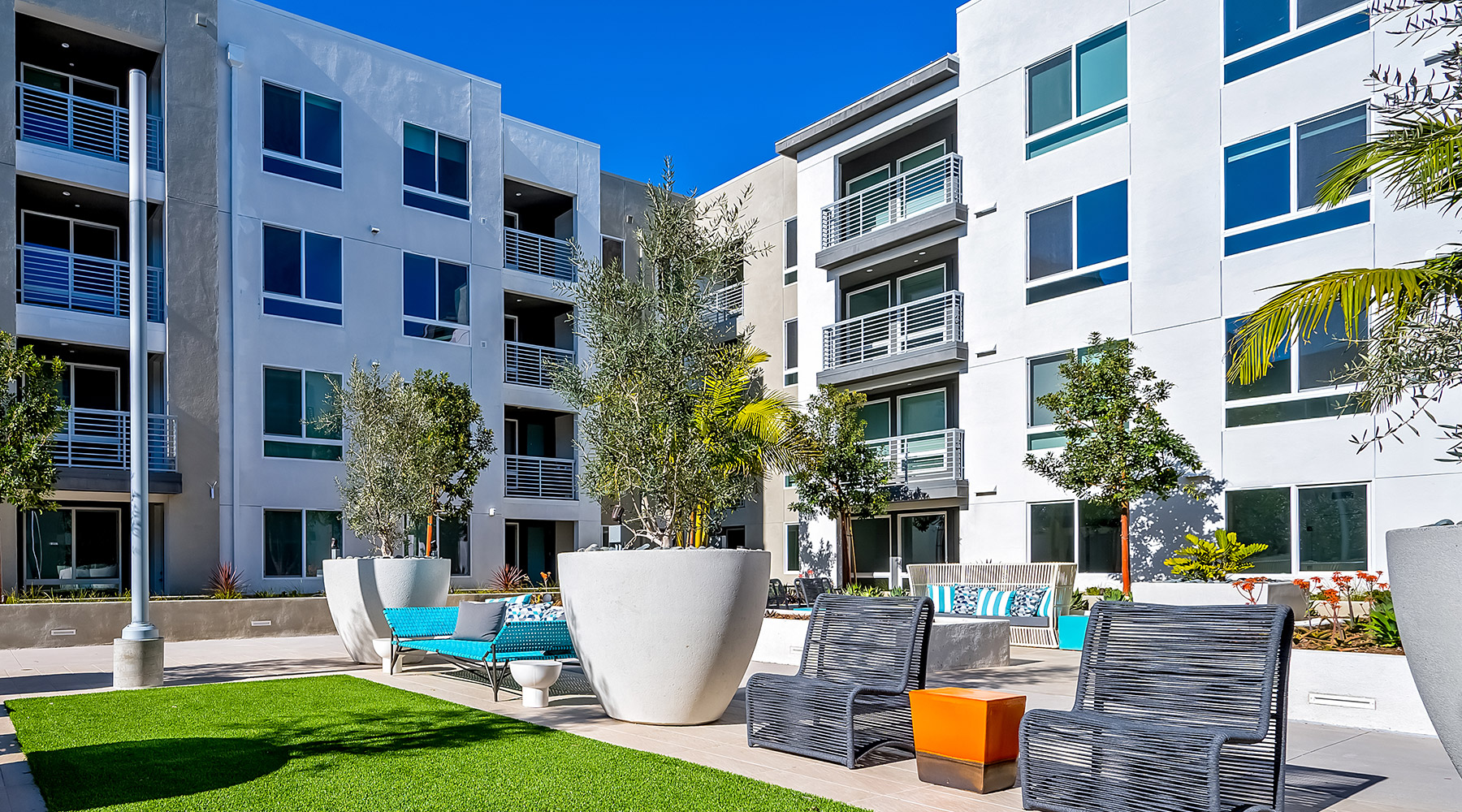 Outdoor Lounge Seating